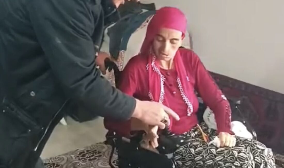 Çarmuzu Mahallesi’nde yaşayan ve sağlık sorunları nedeniyle yürüme güçlüğü çeken