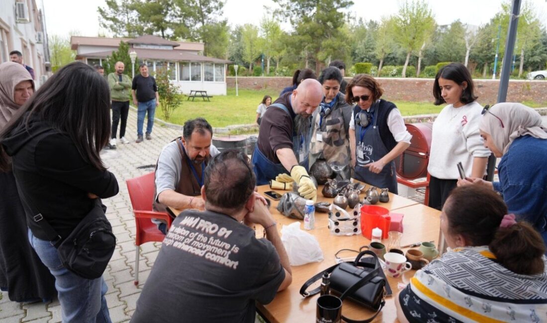 Adıyaman Üniversitesi Güzel Sanatlar Fakültesi Seramik Bölümü tarafından düzenlenen çalıştayda,