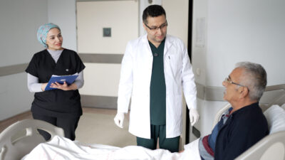 Malatya Eğitim ve Araştırma Hastanesi Genel Cerrahi Kliniği’nde gerçekleştirilen başarılı