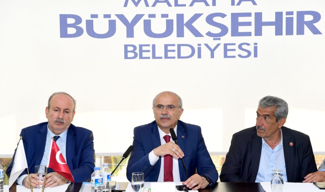 Malatya Büyükşehir Belediye Başkanı Sami Er, Dedekorkut Restoranda düzenlenen programda