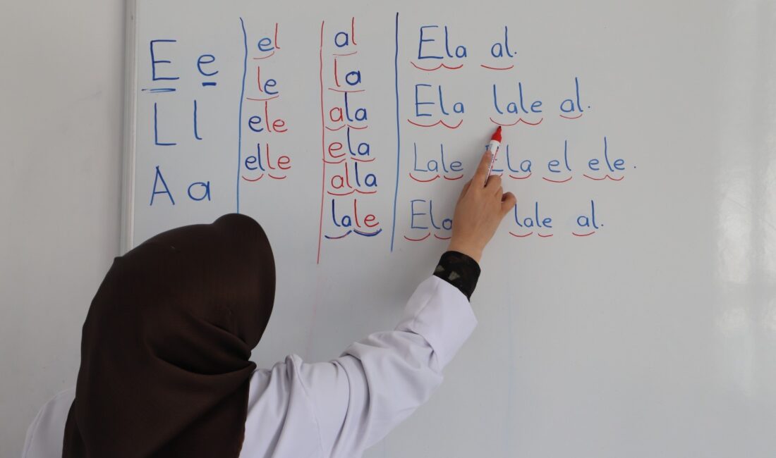 Battalgazi Belediyesi, Ahmet Kekeç Semt Kütüphanesi’nde yaşlı vatandaşlara yönelik okuma