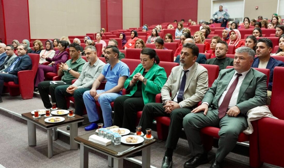 Malatya Eğitim ve Araştırma Hastanesi’nde Ebeler Haftası Etkinliği Malatya’da Ebeler