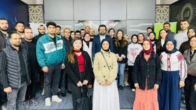 Yeşilyurt Belediyesi öncülüğünde hayata geçirilen Genç Girişimcilik Akademisi, gençlerin iş