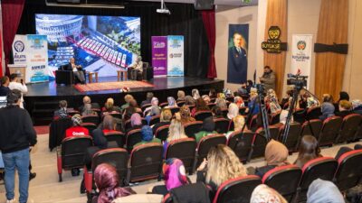 Malatya’da düzenlenen “Malatya’yı Kadınlarla Konuşuyoruz” programında kadınların şehir yönetimine ilişkin