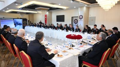 İçişleri Bakan Yardımcısı Ali Çelik ve üst düzey güvenlik yöneticilerinin