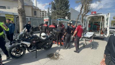 Battalgazi Belediyesi önünde otomobille çarpışan motosikletli Yunus timinde görevli 2