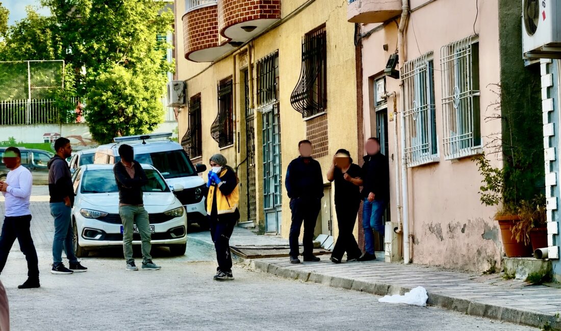 61 Yaşındaki Adam Evinde Ölü Bulundu Malatya’da yalnız yaşayan 61 yaşındaki Ahmet Turan Yavuz, yakınları tarafından