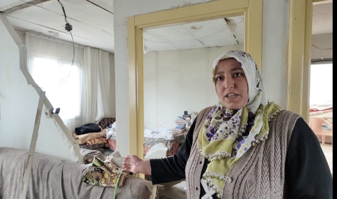 Anne Refleksi Facianın Önüne Geçti: Kızını Son Anda Kurtardı Doğanşehir’de yaşayan Ayfer Ayaz, 14 yaşındaki kızını son anda yıkılan