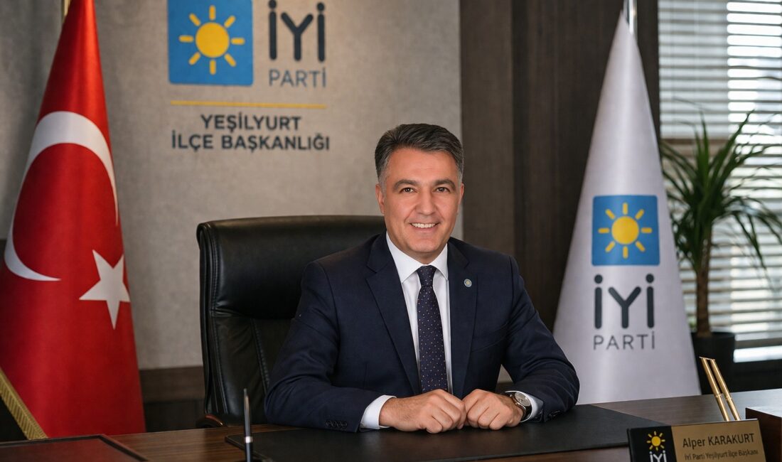 İYİ Parti Yeşilyurt İlçe Başkanı Alper Karakurt, araç muayene istasyonlarında