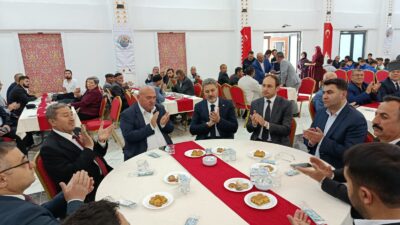 Malatya’nın Darende ilçesinde Kurban Bayramı dolayısıyla düzenlenen resmi bayramlaşma programında