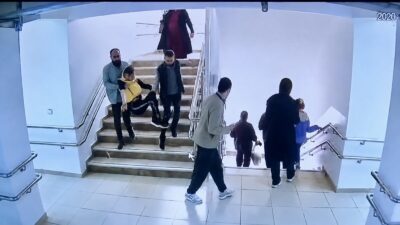 Depremde Kahraman Öğretmenler: Öğrencilerini Kucaklayıp Güvene Taşıdılar Malatya’da 5.6 büyüklüğündeki depremde görme engelli öğrencilerin yaşadığı panik güvenlik