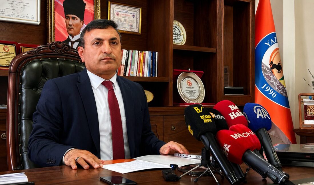 İhraç Edilen CHP’li Başkan Göçer’den Açıklama: ‘CHP Arınmaya Gidecek’” CHP kurultay davasında verilen karar sonrası açıklama yapan ihraç edilen