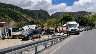 Malatya’da kontrolden çıkan kamyonetin şantiye alanına girmesi sonucu meydana gelen