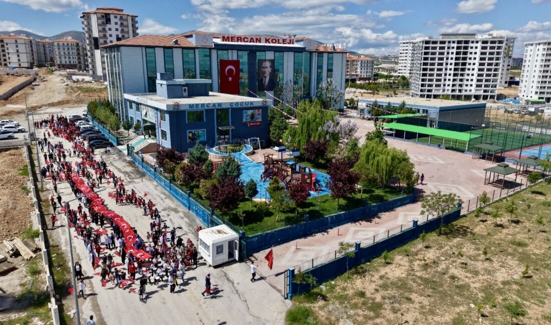 Malatya’da eğitim alanındaki çalışmalarıyla dikkat çeken Mercan Koleji, 19 Mayıs