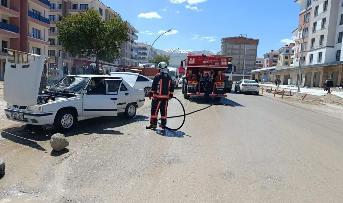 Turgut Temelli Caddesi’nde Araç Yangını Paniği Malatya’da seyir halindeki bir araçta çıkan yangın, itfaiye ekiplerinin hızlı