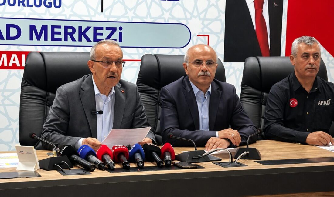 Vali Yavuz’dan Deprem Açıklaması: Can Kaybı Yok, 74 Kişi Hastanelere Başvurdu Malatya Valisi Seddar Yavuz, Battalgazi merkezli 5.6 büyüklüğündeki depremin ardından