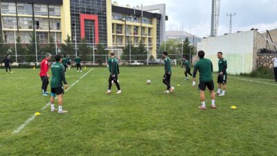 Malatya Yeşilyurtspor 2. lig yolunda &nbsp;oynayacağı kritik final karşılaşmasının hazırlıklarına