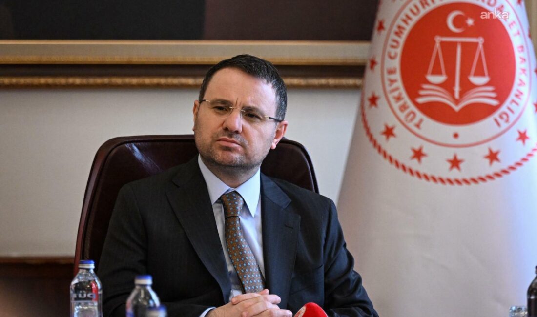 Bakan Gürlek açıkladı: 55 ilde eş zamanlı operasyon Adalet Bakanı Akın Gürlek, siber suçlar ve yasa dışı sanal