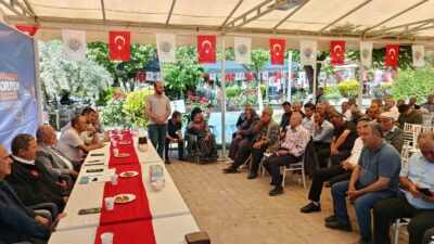 Başkan Bozkurt: “Hizmet Üretmeye Devam Edeceğiz” Darende Belediyesi tarafından ilk kez düzenlenen “Halk Soruyor, Başkan Konuşuyor”