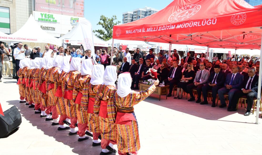 Malatya’da Hayat Boyu Öğrenme Haftası kapsamında düzenlenen şenliklerde, 29 bin