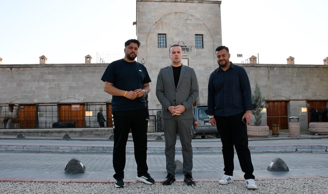 Karademir: “Kervansaray’ın Bir An Önce Yeniden Turizme Açılmasını İstiyoruz” MAGİNDER Başkanı Salih Karademir, Eski Malatya’da esnaf ve vatandaşlarla bir