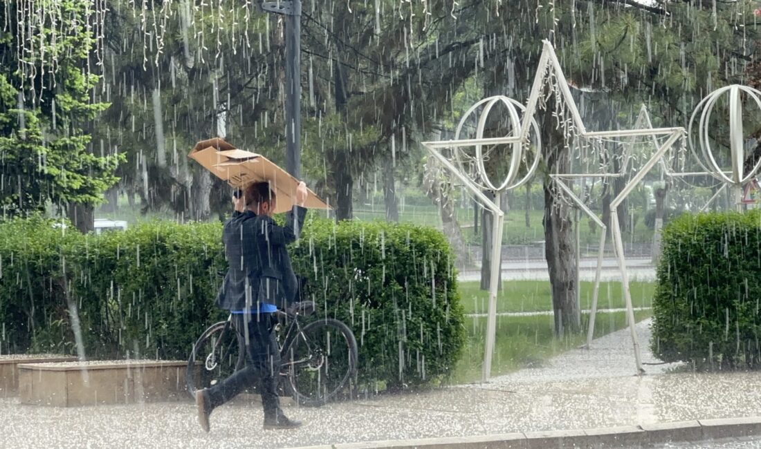 Malatya İçin Kuvvetli Yağış Alarmı Meteoroloji 13. Bölge Müdürlüğü, Malatya genelinde kuvvetli sağanak ve gök