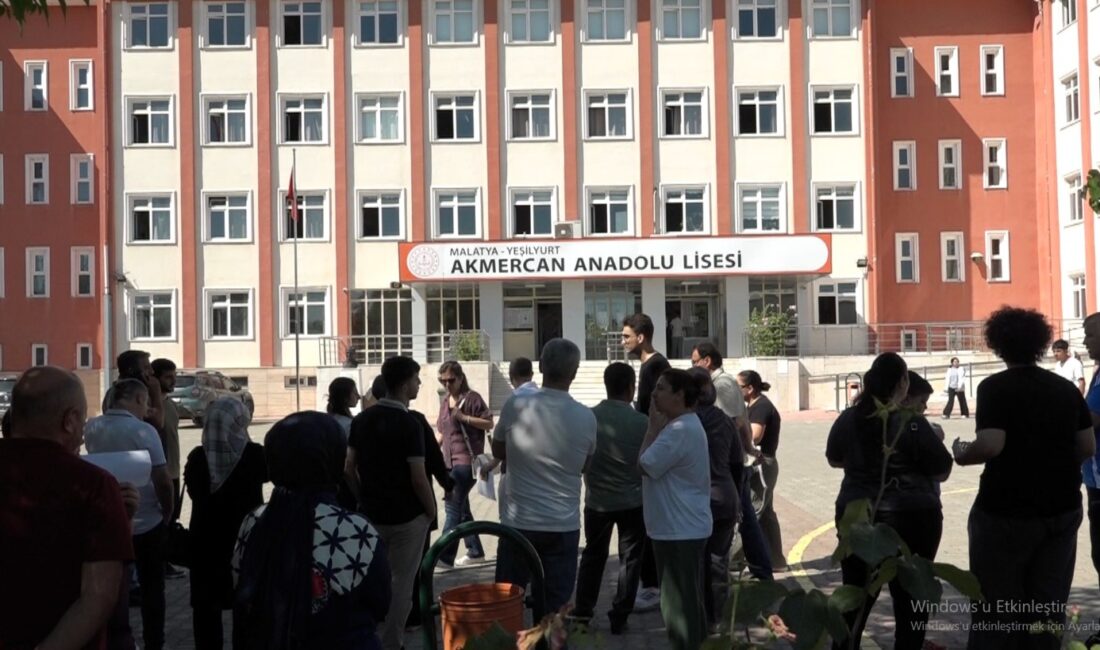 Malatya’da YKS Heyecanı Başladı Malatya’da milyonlarca öğrencinin geleceğini şekillendirecek Yükseköğretim Kurumları Sınavı’nın (YKS) ilk