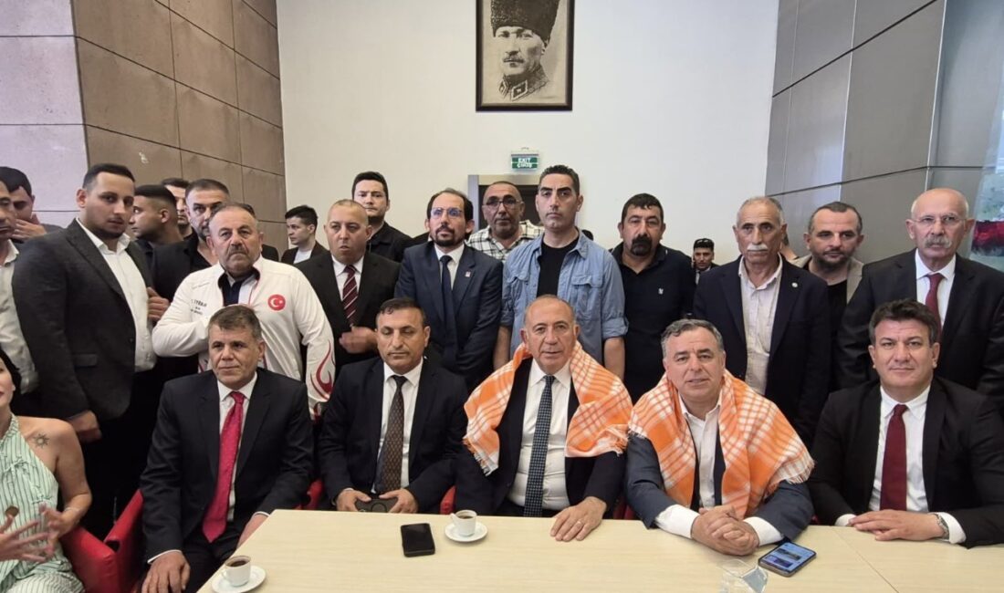 Malatya’dan Kılıçdaroğlu’na Destek İçin Ankara Çıkarması CHP Genel Merkezi’nde gerçekleştirilecek grup toplantısı öncesinde Malatya’dan yaklaşık 150