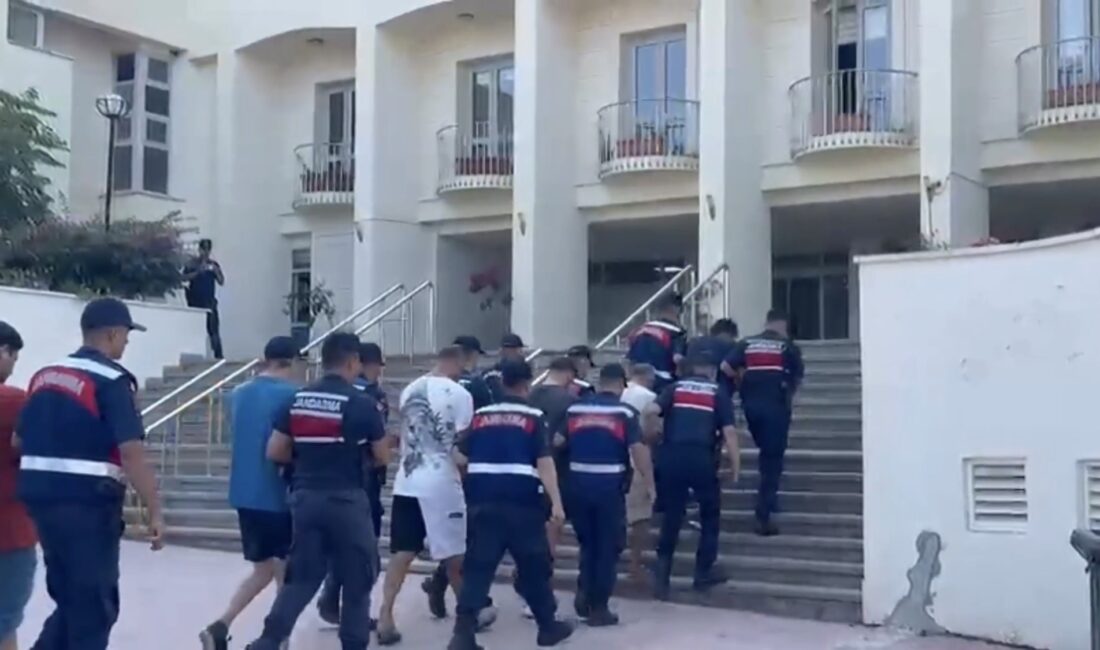 Türkiye genelinde 23 ilde düzenlenen operasyonlarda 48 göçmen kaçakçılığı organizatörü