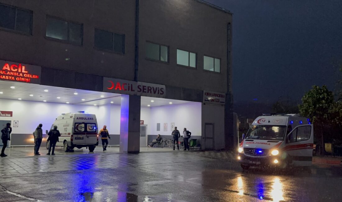 Hekimhan’da Kazara Kendini Vurduğu İddia Edilen Kişi Yaralandı Malatya’nın Hekimhan ilçesinde bir kişi silahla yaralandı. Malatya’ya sevk edilen