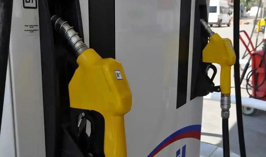Malatya’da Benzin 72 TL’yi Görecek Akaryakıt fiyatlarındaki yükseliş Malatyalı sürücülerin bütçesini zorlamaya devam ediyor. Benzinin