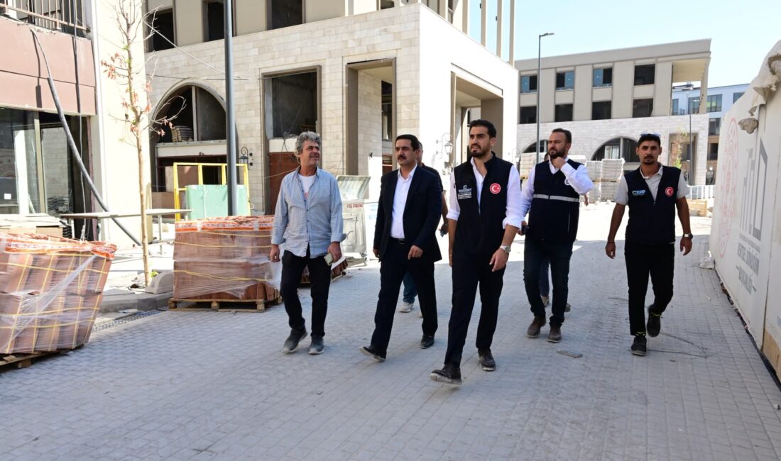 Başkan Taşkın Müjdeyi Verdi: Şemsiye Sokak ve Yeni Cami Ay Sonunda Açılıyor Battalgazi Belediye Başkanı Bayram Taşkın, çarşı merkezinde devam eden rezerv