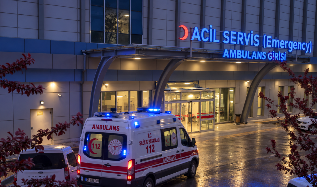 Bıçakla Yaralandı, Taksiyle Hastaneye Gitti Malatya’nın Battalgazi ilçesinde bıçakla yaralanan bir kişi, ticari taksiyle hastaneye