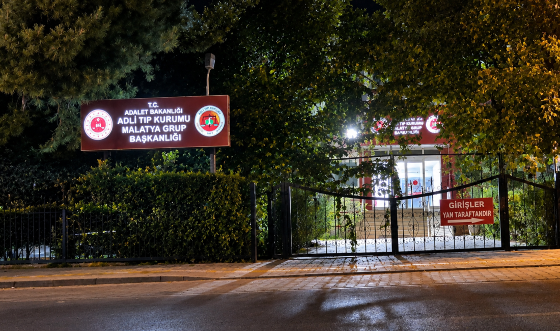 Doğanyol’da İntihar Girişimi: Genç Hayatını Kaybetti Malatya’nın Doğanyol ilçesinde elektrikli testere ile intihar girişiminde bulunan 21