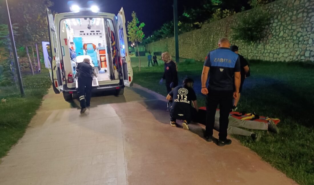 Elektrikli Scooter’dan Düştü, Hastaneye Kaldırıldı Battalgazi ilçesinde elektrikli scooter’dan düşen bir kişi yaralandı. Yaralıya ilk