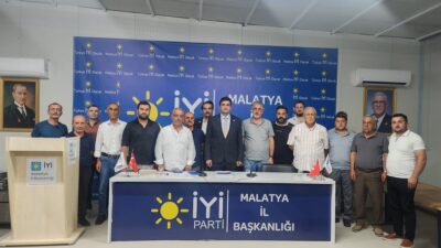 İYİ Parti Yeşilyurt İlçe Başkanı Altuğ Gürkan Demir başkanlığında oluşturulan