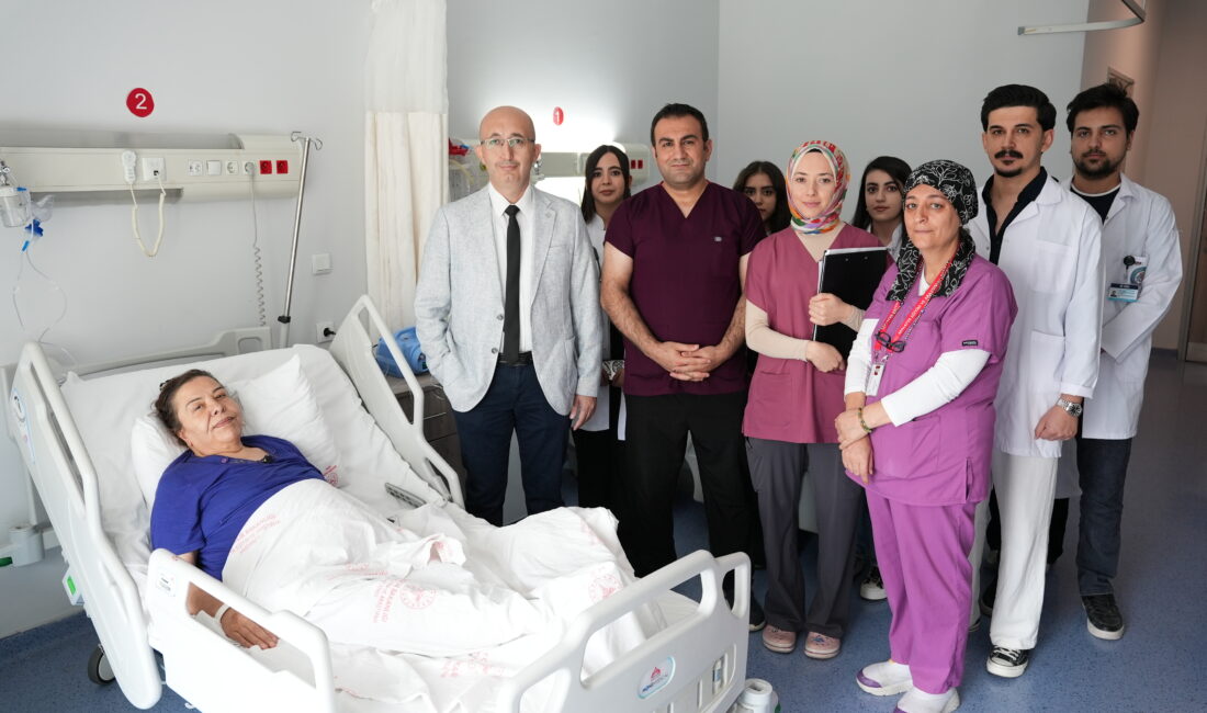 Malatya’da karın ağrısı ve şişkinlik şikâyetiyle hastaneye başvuran kadından, 40