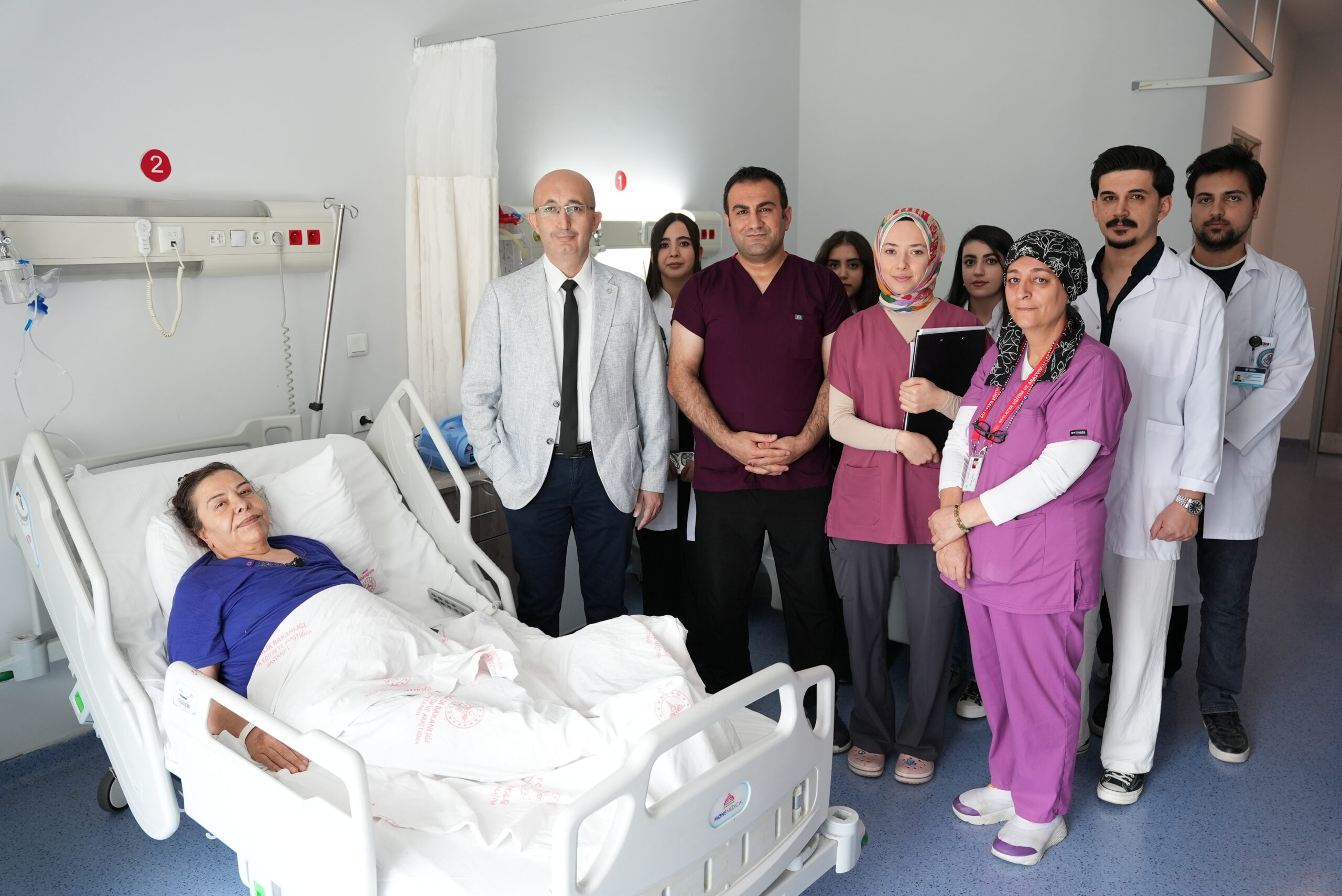 Malatya’da karın ağrısı ve şişkinlik şikâyetiyle hastaneye başvuran kadından, 40