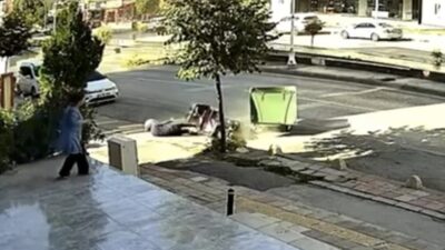 Malatya’da kontrolden çıkarak karşı şeride geçen minibüsün motosiklete çarptığı kaza