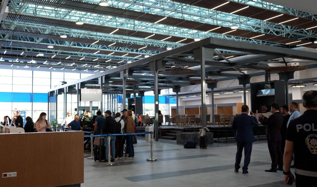 Malatya Havalimanı’nda Yeni Dönem: Yeni Terminal İlk Yolcularını Ağırladı Malatya Havalimanı’nın 26 bin 765 metrekarelik yeni terminal binası hizmete