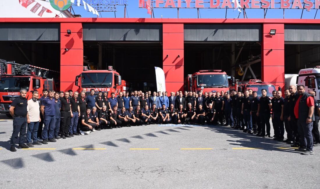 Malatya İtfaiyesine 21 Yeni Araç, 11 Yeni Bina Malatya Büyükşehir Belediye Başkanı Sami Er, itfaiye teşkilatının altyapısının güçlendirilmesine