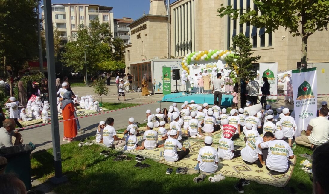 Malatya’da Çocuklardan “Hayat Namazla Güzeldir” Yürüyüşü Malatya Peygamber Sevdalıları Derneği tarafından düzenlenen “Hayat Namazla Güzeldir” etkinliğinde