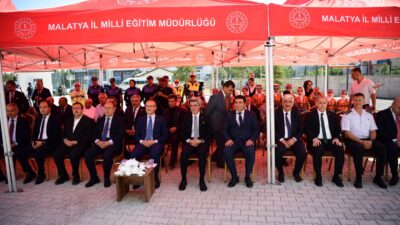 Malatya’da 2026-2027 eğitim öğretim yılı düzenlenen törenle başladı. Kent genelinde