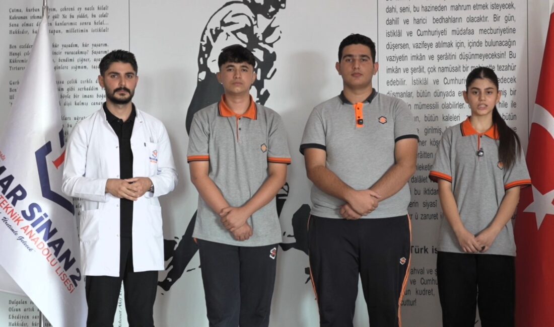 Malatyalı Öğrenciler NOVERBAND İle TEKNOFEST Finalinde Malatya Özel Mimar Sinan Mesleki ve Teknik Anadolu Lisesi öğrencileri,