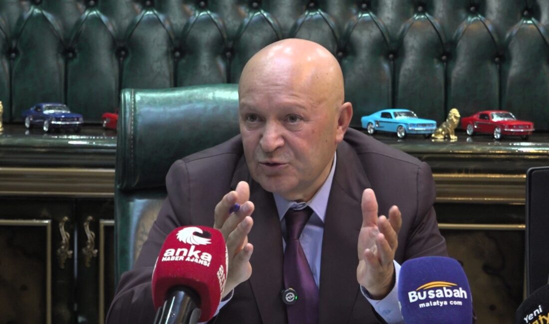 Özgül: “Malatya Çarşısında Kiralar 15 Bin Lirayı Geçmemeli” Malatya’da yeniden inşa edilen çarşı merkezinde çok sayıda işyerinin boş