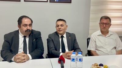 Sadıkoğlu’ndan YENİ Parti’ye ziyaret: “İftirayla Değil, Projelerimizle Konuşuyoruz” Malatya Ticaret ve Sanayi Odası Başkanı Oğuzhan Ata Sadıkoğlu, yaklaşan