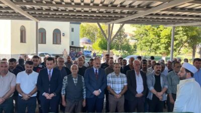 Malatya’da, 10 Ağustos 2005 tarihinde şehit olan Hakan Artuç’un annesi