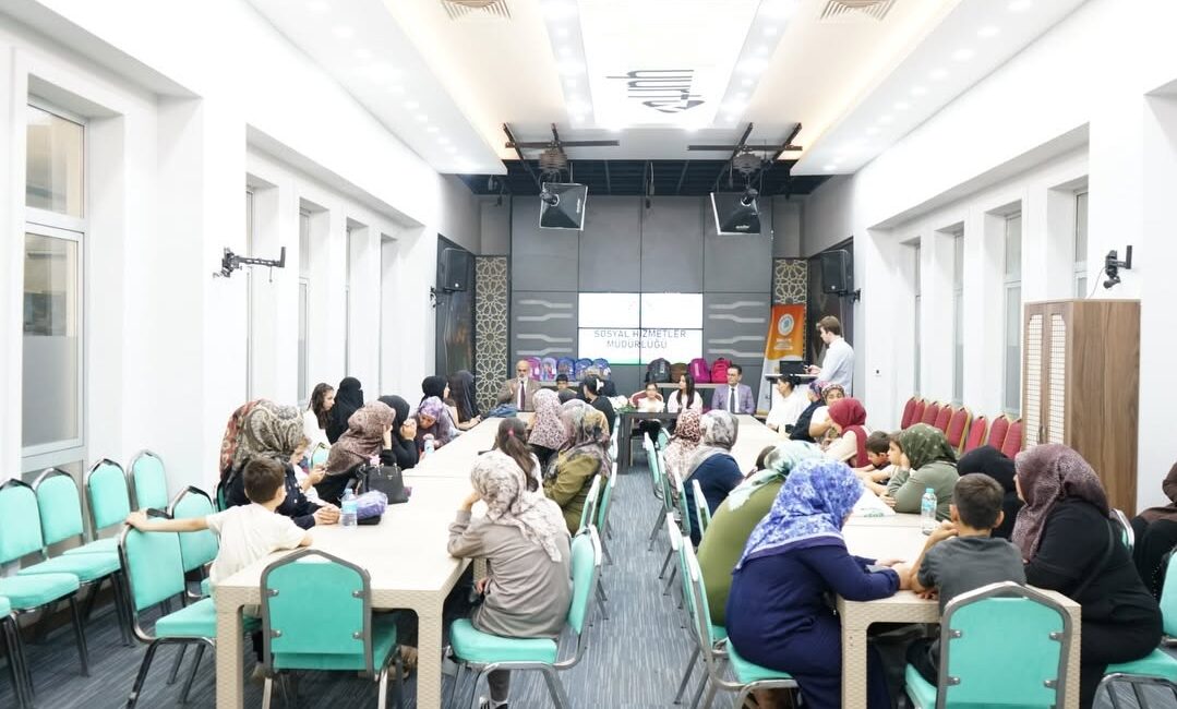 Yeşilyurt’ta Öğrencilerin Okul İhtiyaçlarına Destek Malatya’da Yeşilyurt Belediyesi, yeni eğitim öğretim yılı dolayısıyla ihtiyaç sahibi