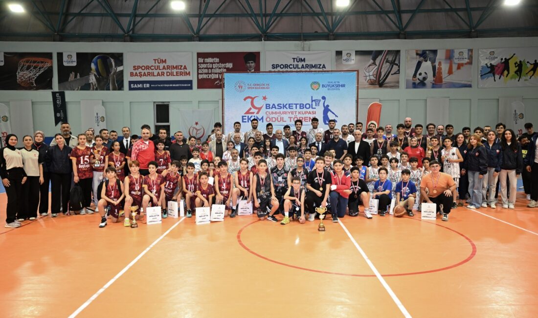 Malatya Büyükşehir Belediyesi tarafından 29 Ekim Cumhuriyet Bayramı dolayısıyla düzenlenen
