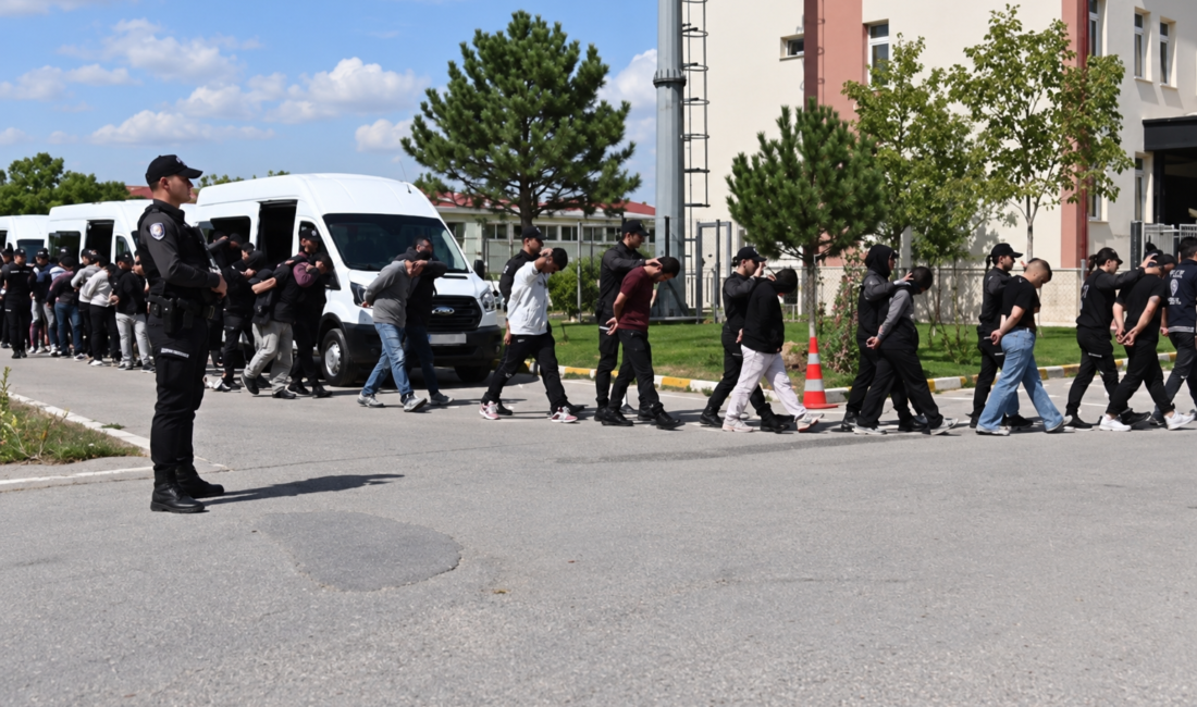 İçişleri Bakanlığı, 15 ilde düzenlenen nitelikli dolandırıcılık operasyonlarında 244 şüphelinin